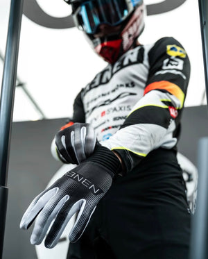 GC-2 HYPR Glove / "Velocity" White